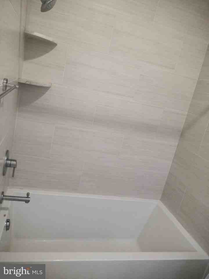 1104 Lemon St - Photo 3 of 35