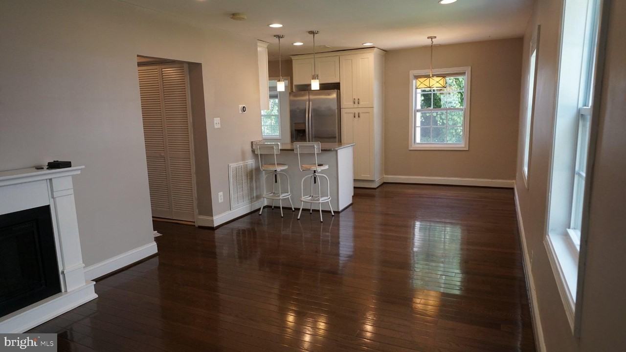 2006 Griffith Rd - Photo 3 of 16