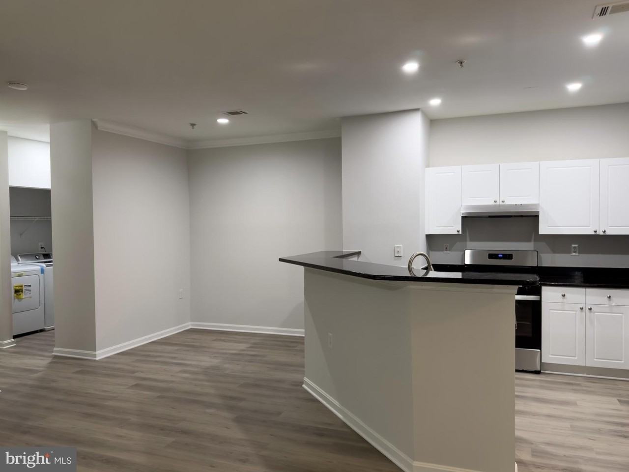 11345 Aristotle Dr #6-113 - Photo 4 of 15