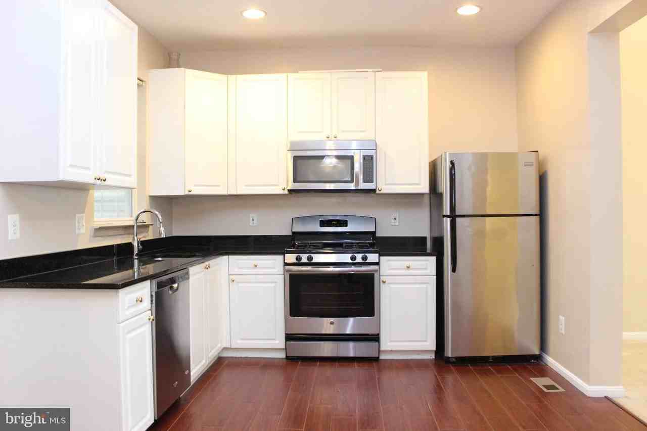 20382 Farmgate Ter - Photo 7 of 29