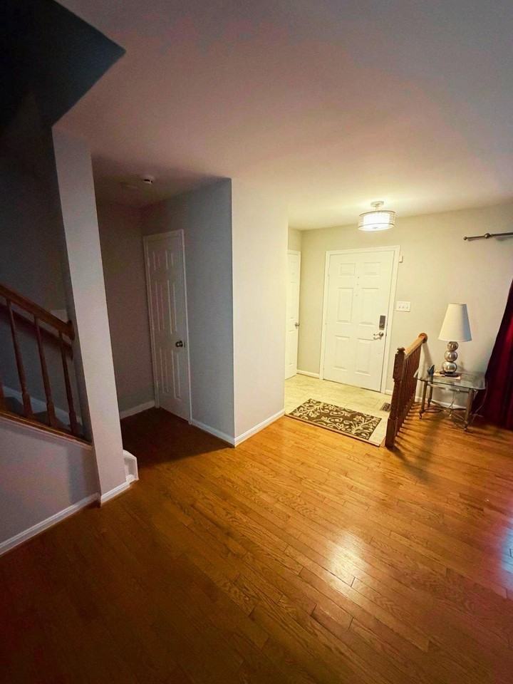 111 Connery Ter Sw - Photo 4 of 21