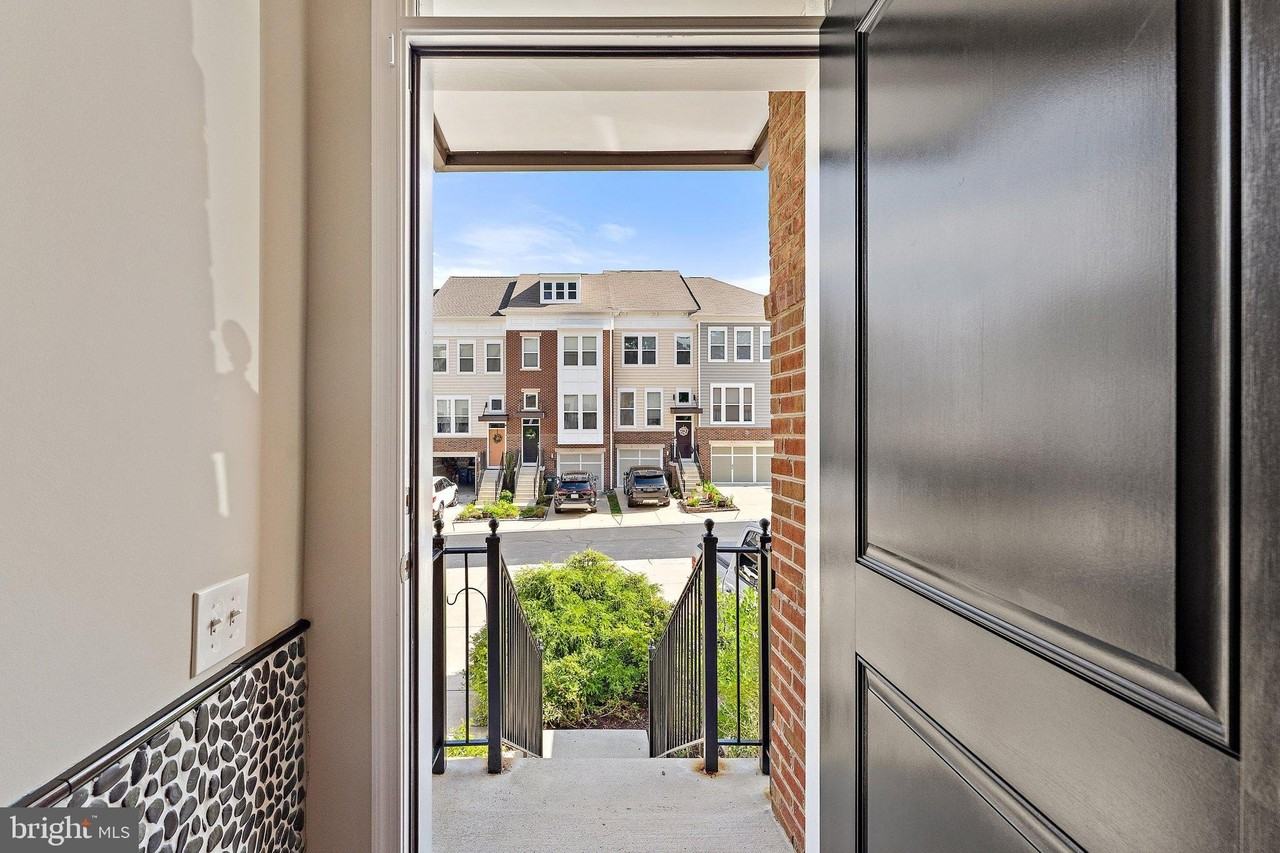 42673 New Dawn Ter - Photo 4 of 49