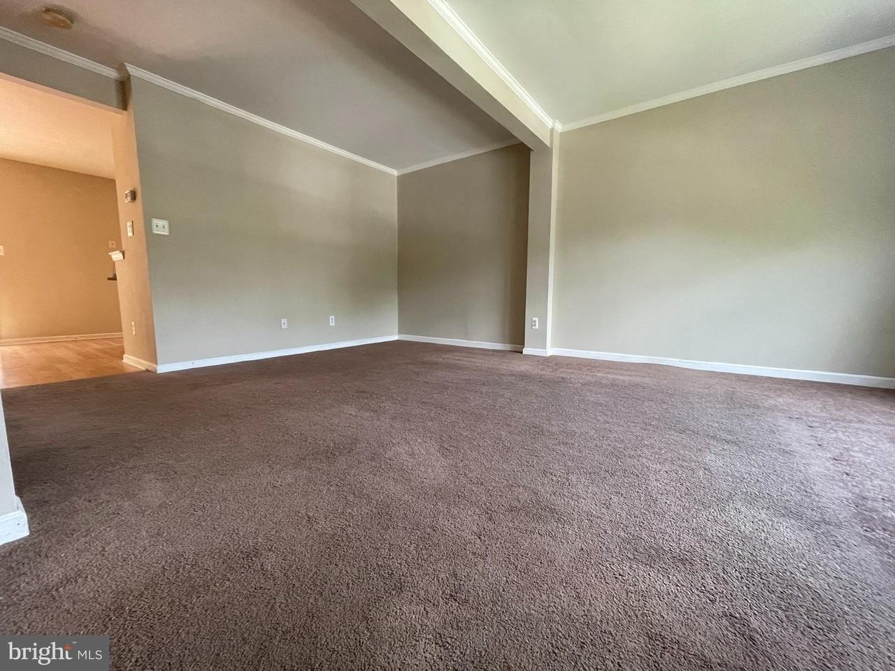8625 Walcott Ct - Photo 3 of 17