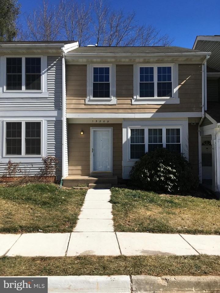 15205 Streamside Ct - Photo 3 of 50