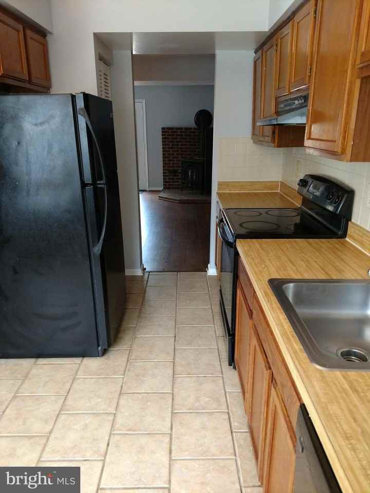 15205 Streamside Ct - Photo 7 of 50