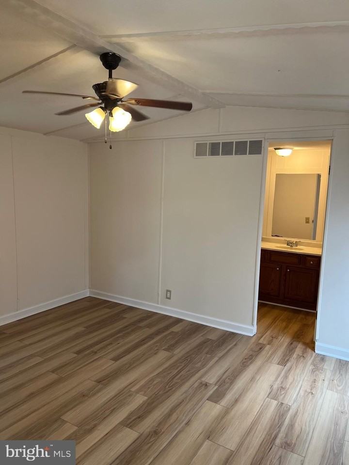 122 Dugan Ct - Photo 6 of 12