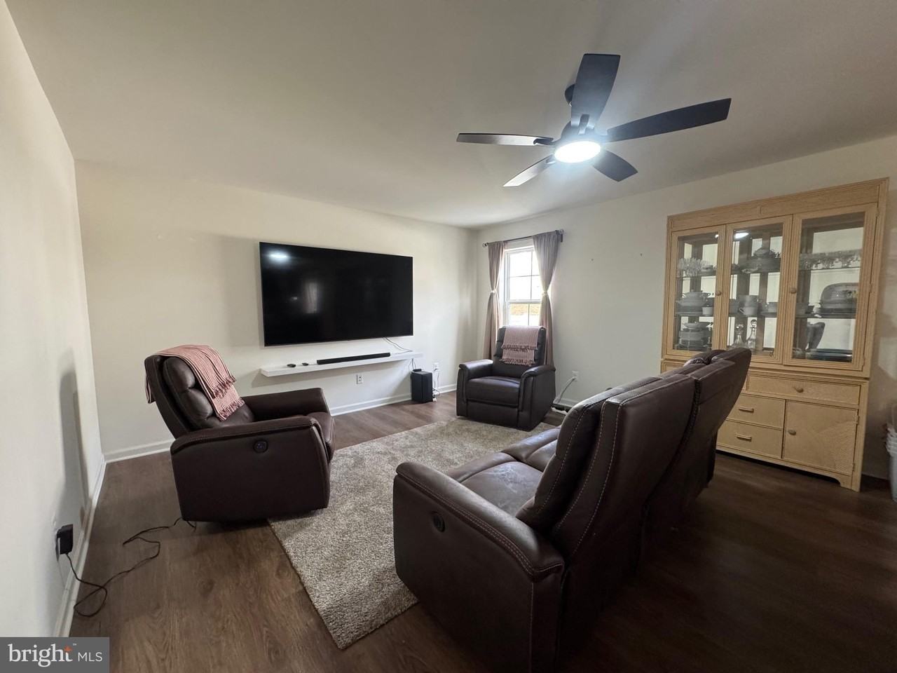 257 Stager Ave - Photo 3 of 40