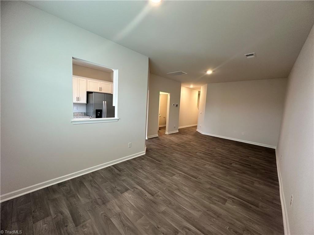 1351 Amberview Ln - Photo 4 of 47