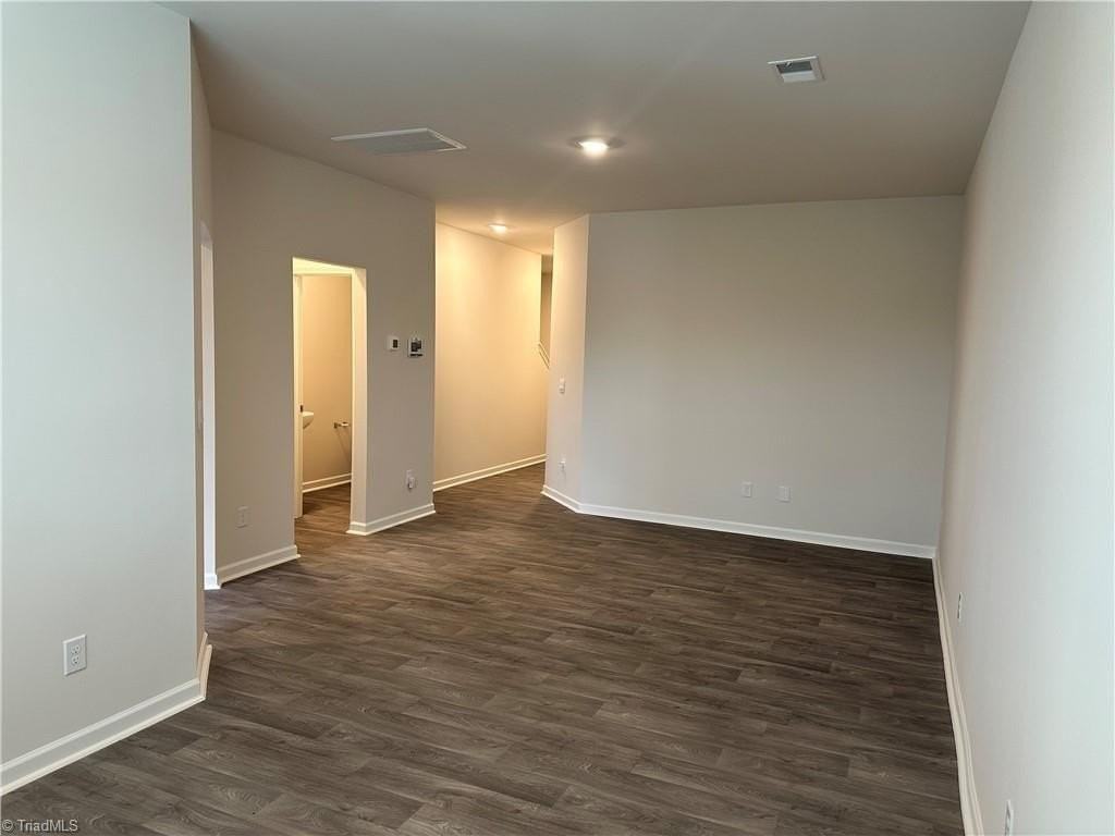 1351 Amberview Ln - Photo 5 of 47