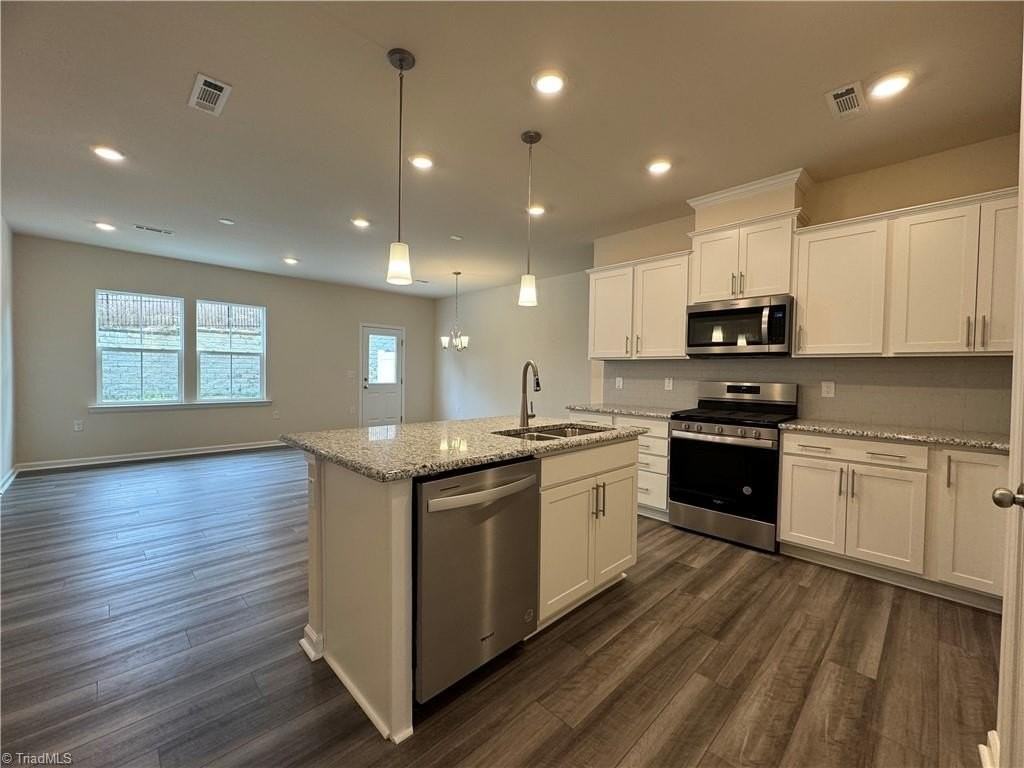 877 Falls Grove Trl - Photo 5 of 38