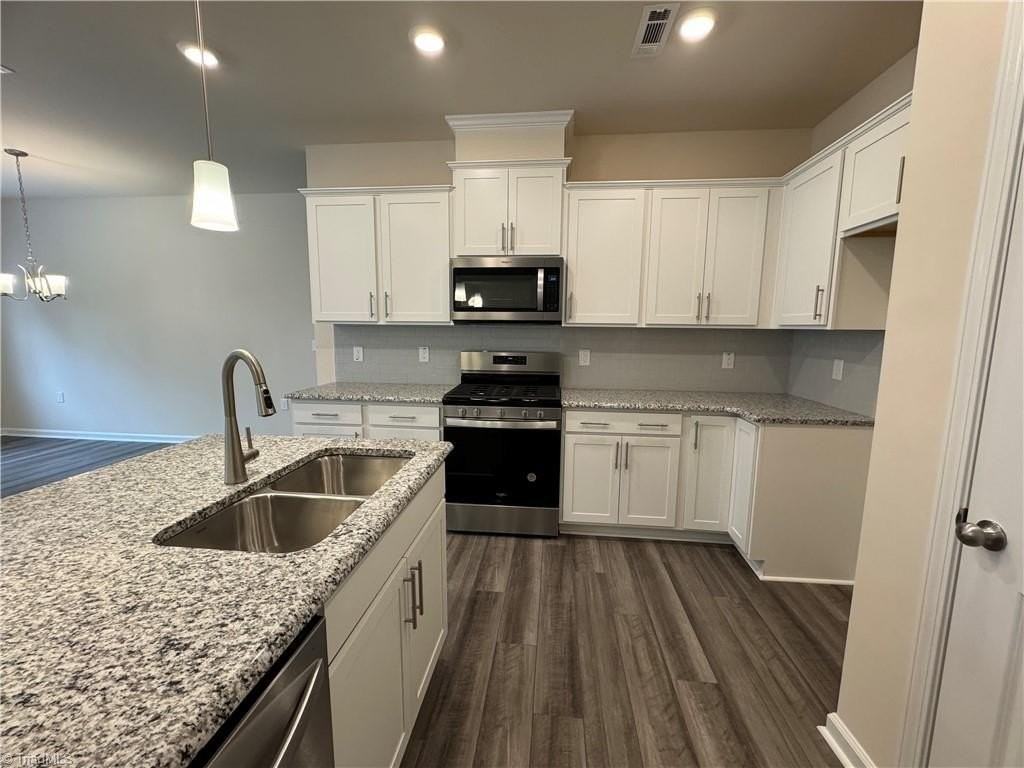 877 Falls Grove Trl - Photo 6 of 38