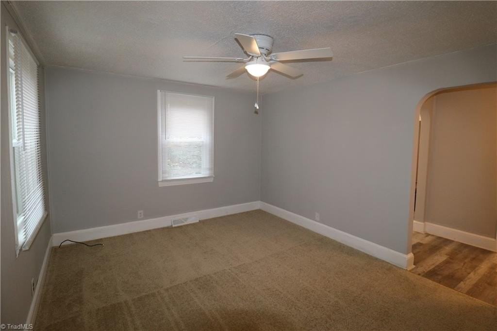 130 Court St - Photo 3 of 16