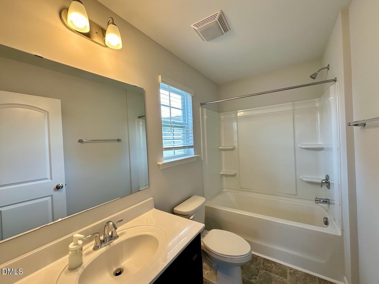 653 Grand Central Sta - Photo 7 of 28