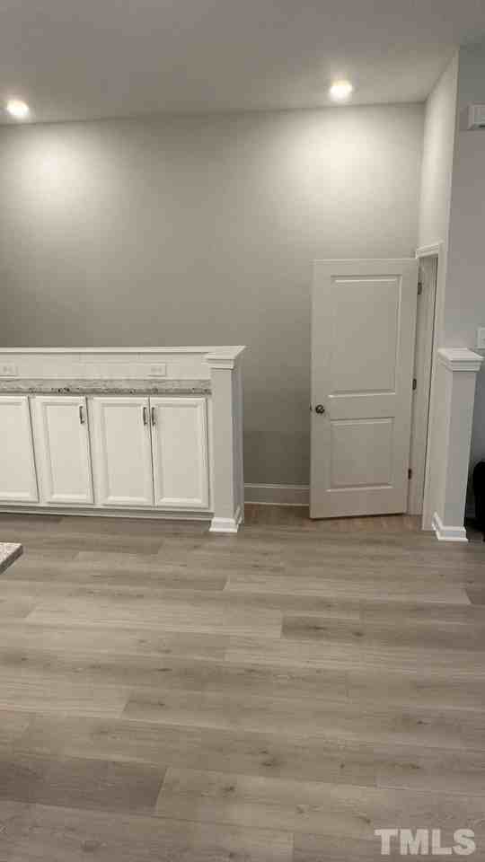 1078 Manorhaven Dr - Photo 7 of 33