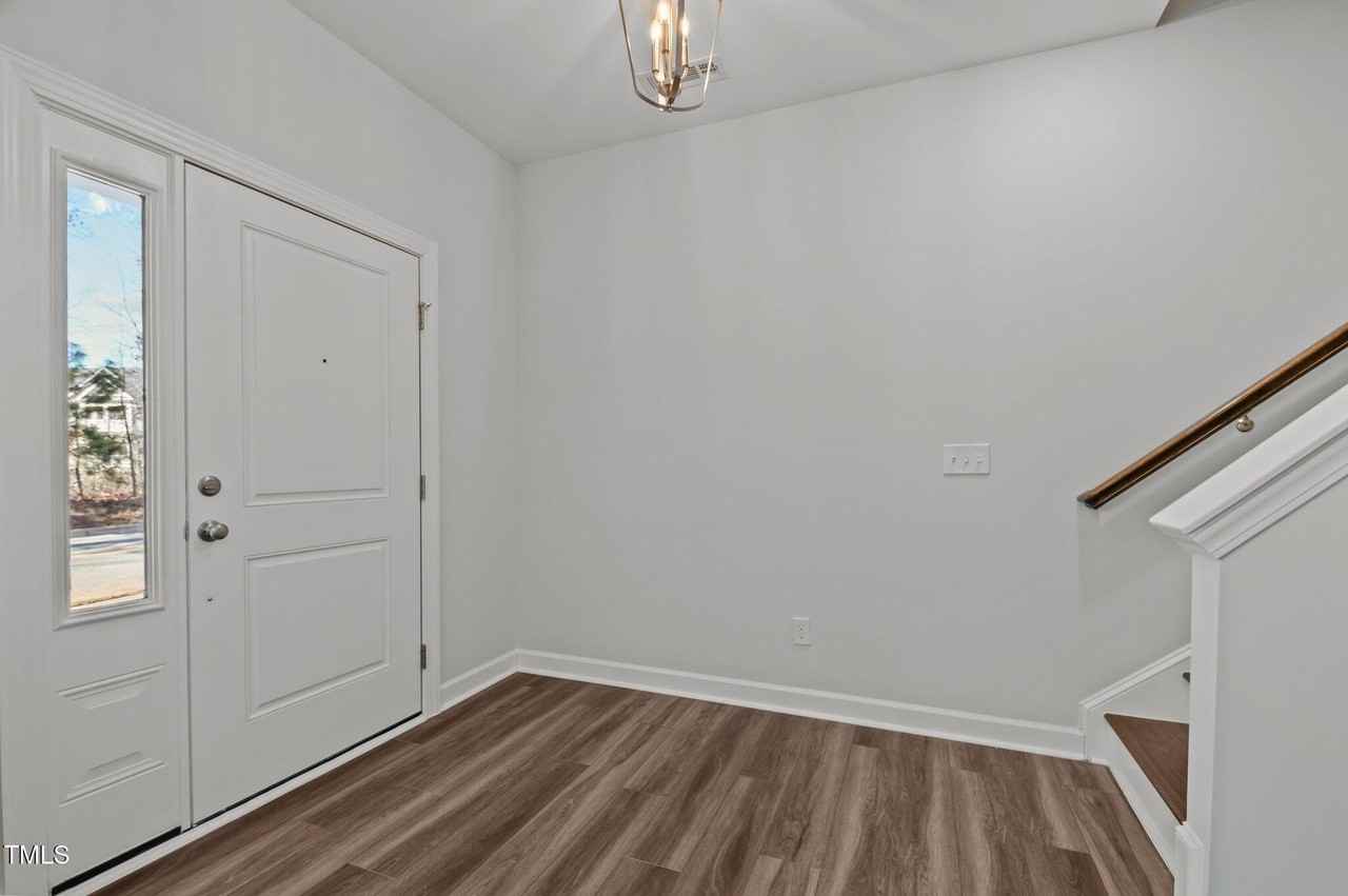 983 Parkstone Towne Blvd - Photo 5 of 40