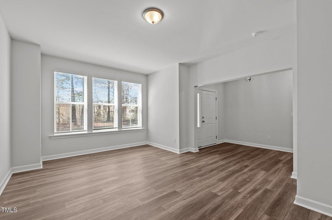 983 Parkstone Towne Blvd - Photo 7 of 40