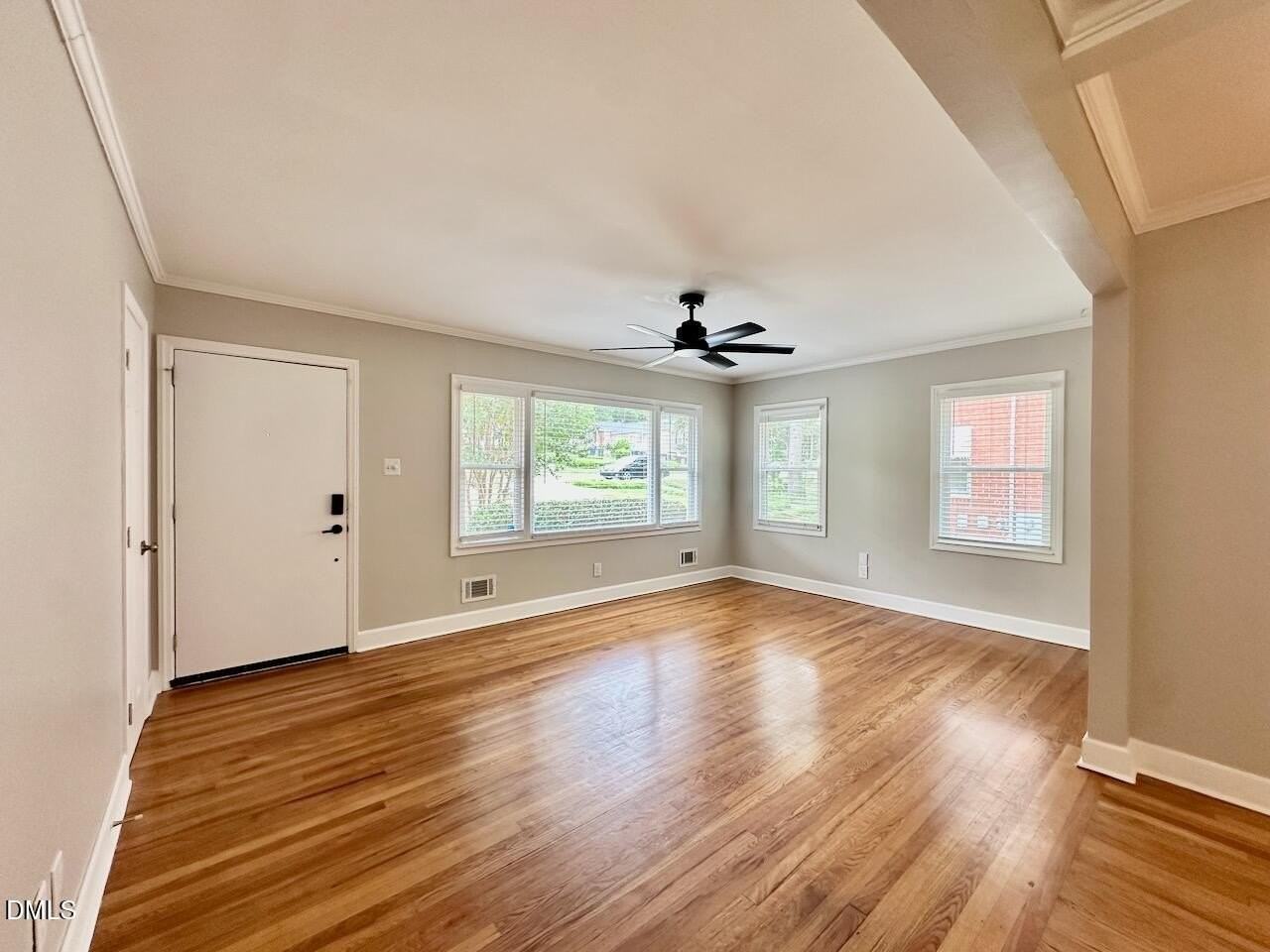 816 S State St - Photo 4 of 24