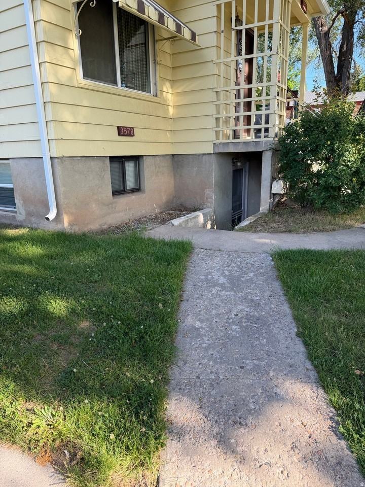 3578 Van Buren Ave - Photo 2 of 17
