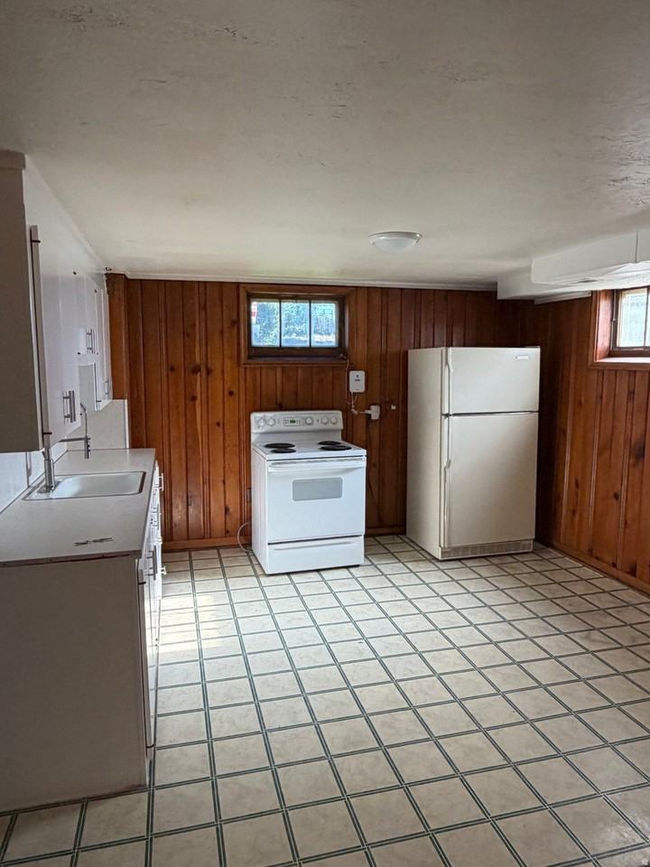 3546 Van Buren Ave - Photo 4 of 15