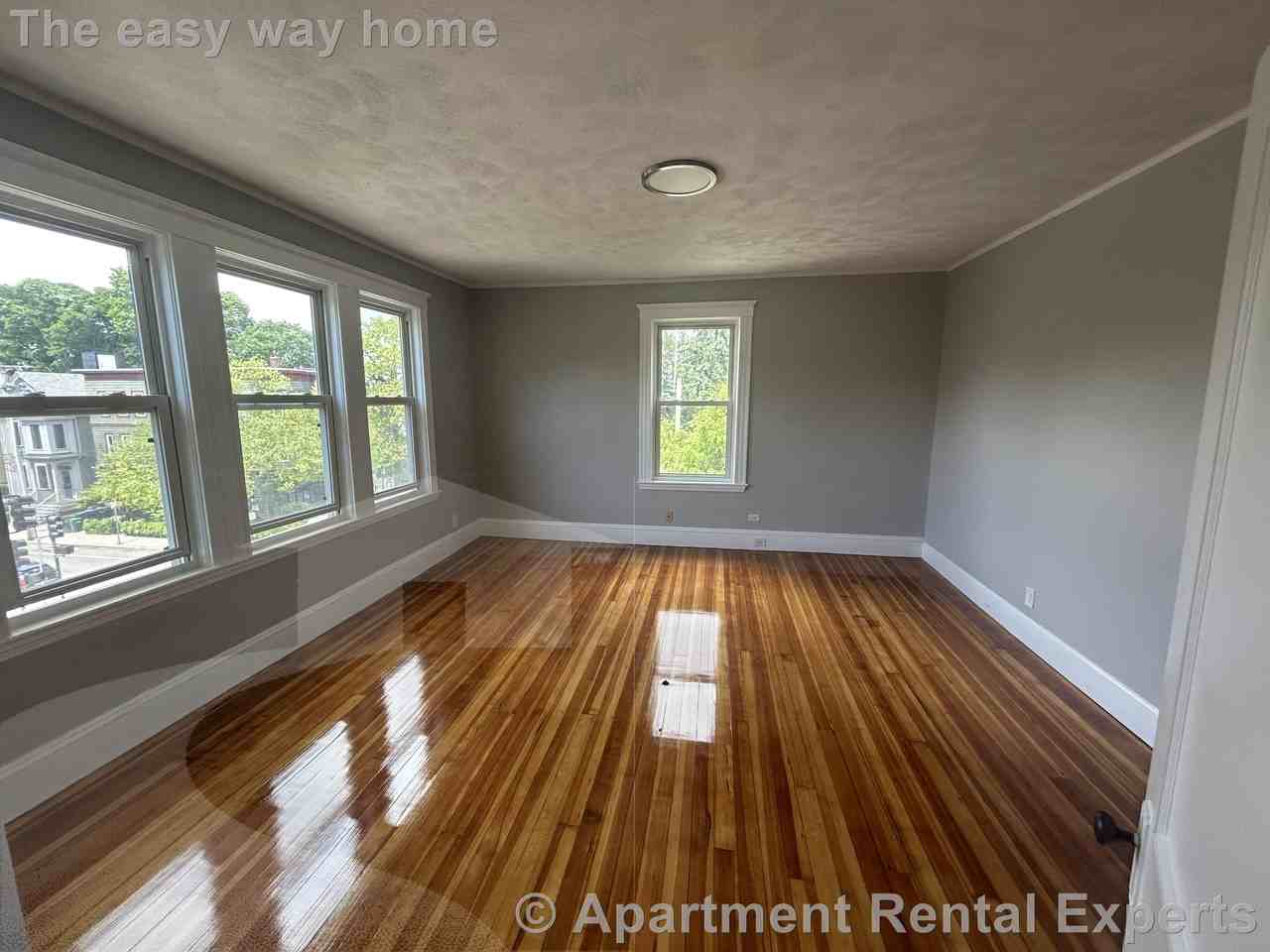 427 Broadway #3 - Photo 4 of 16