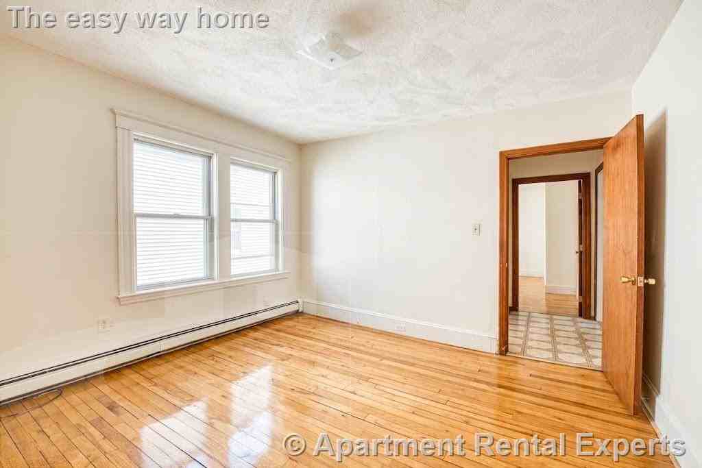 60 Windsor Rd - Photo 5 of 9