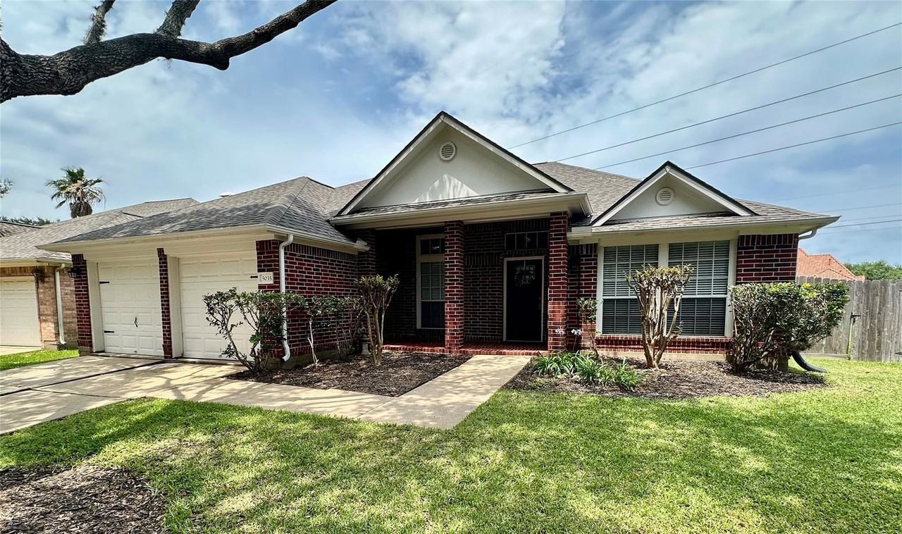 Chappel Hill Dr - Photo 2 of 8