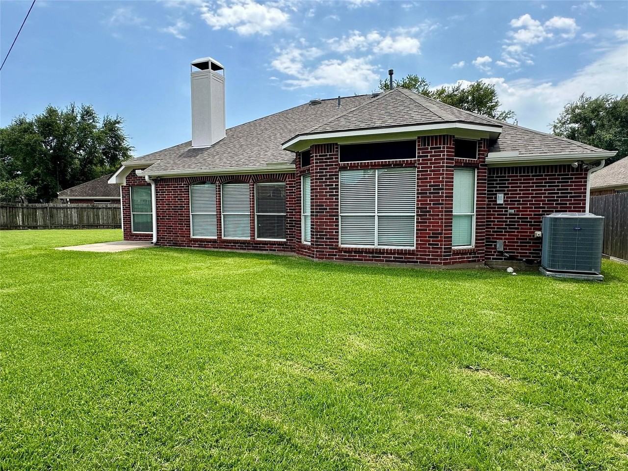Chappel Hill Dr - Photo 4 of 8