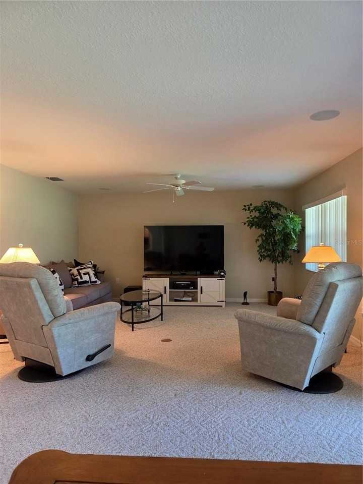 9827 Sw 96th St - Photo 2 of 24