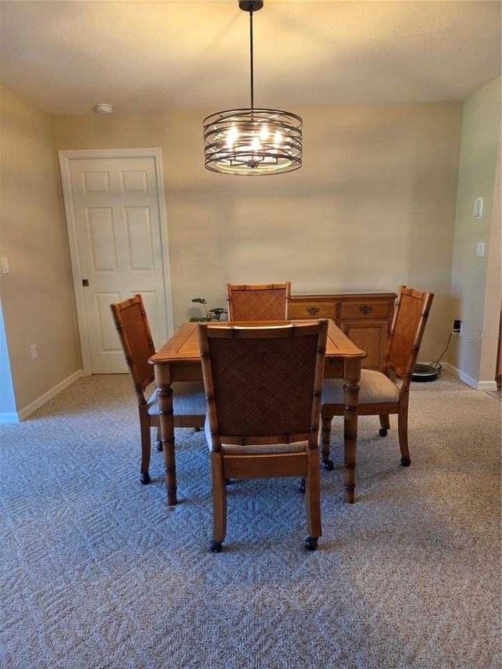 9827 Sw 96th St - Photo 6 of 24