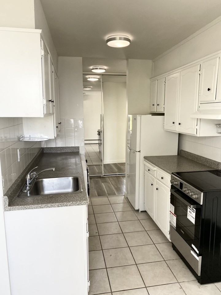 15158 Royal Ave - Photo 4 of 15