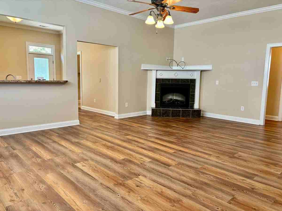 2508 Grier Cir - Photo 2 of 13