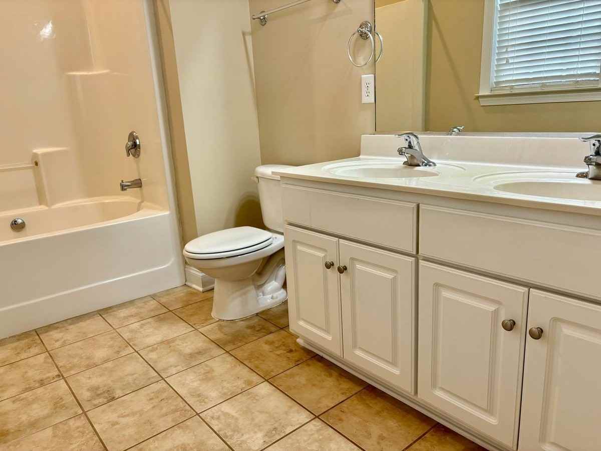 2508 Grier Cir - Photo 3 of 13