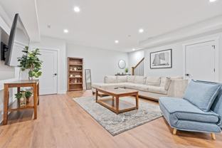 287 E Greenwood Ave - Photo 1 of 1