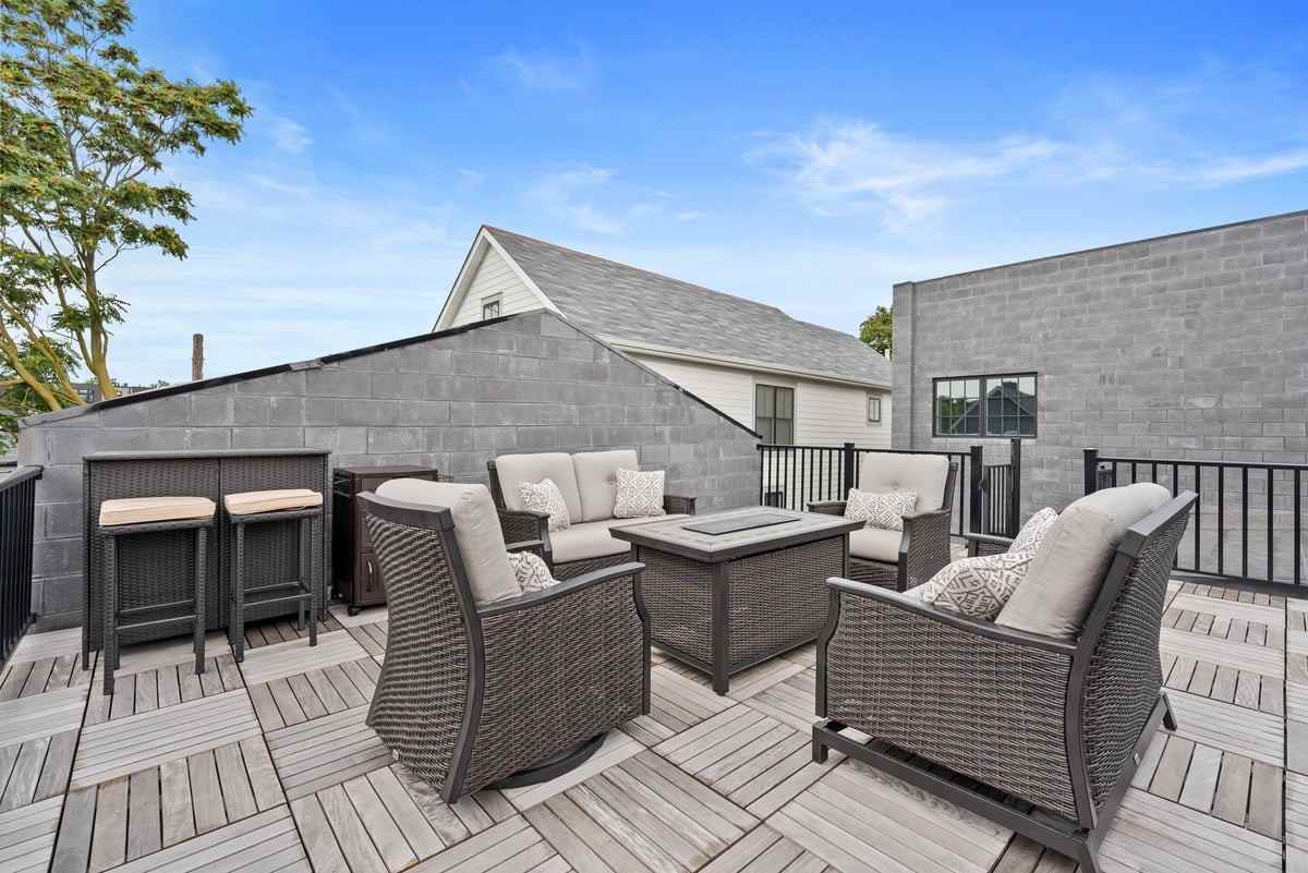 287 E Greenwood Ave - Photo 7 of 35