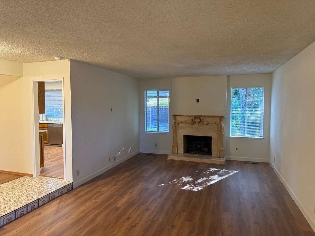 2276 Cherry Ave - Photo 2 of 10