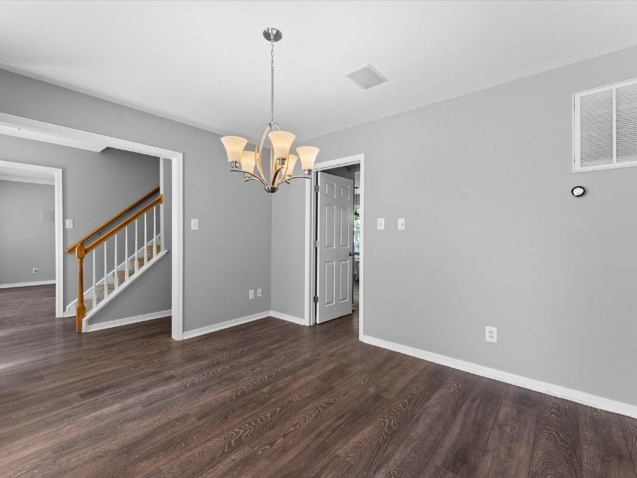 6912 Dartmouth Ave - Photo 5 of 39