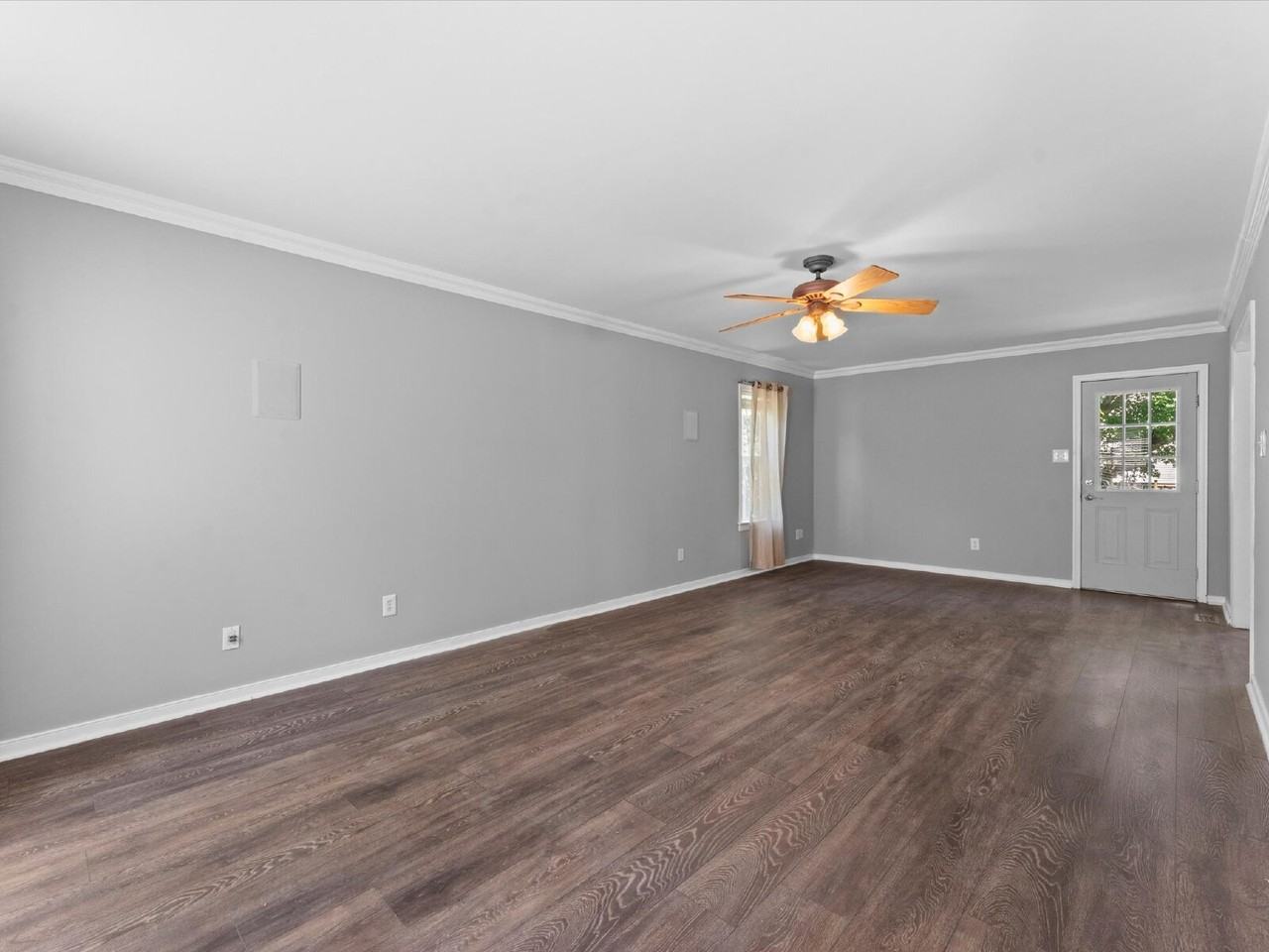 6912 Dartmouth Ave - Photo 7 of 39