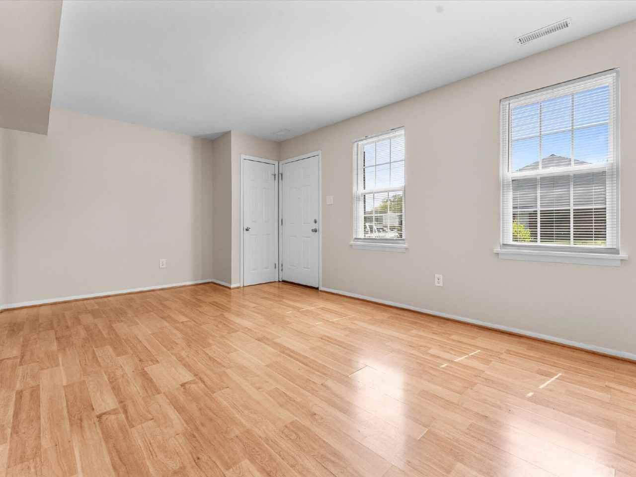 411 Roxana Rd - Photo 6 of 23