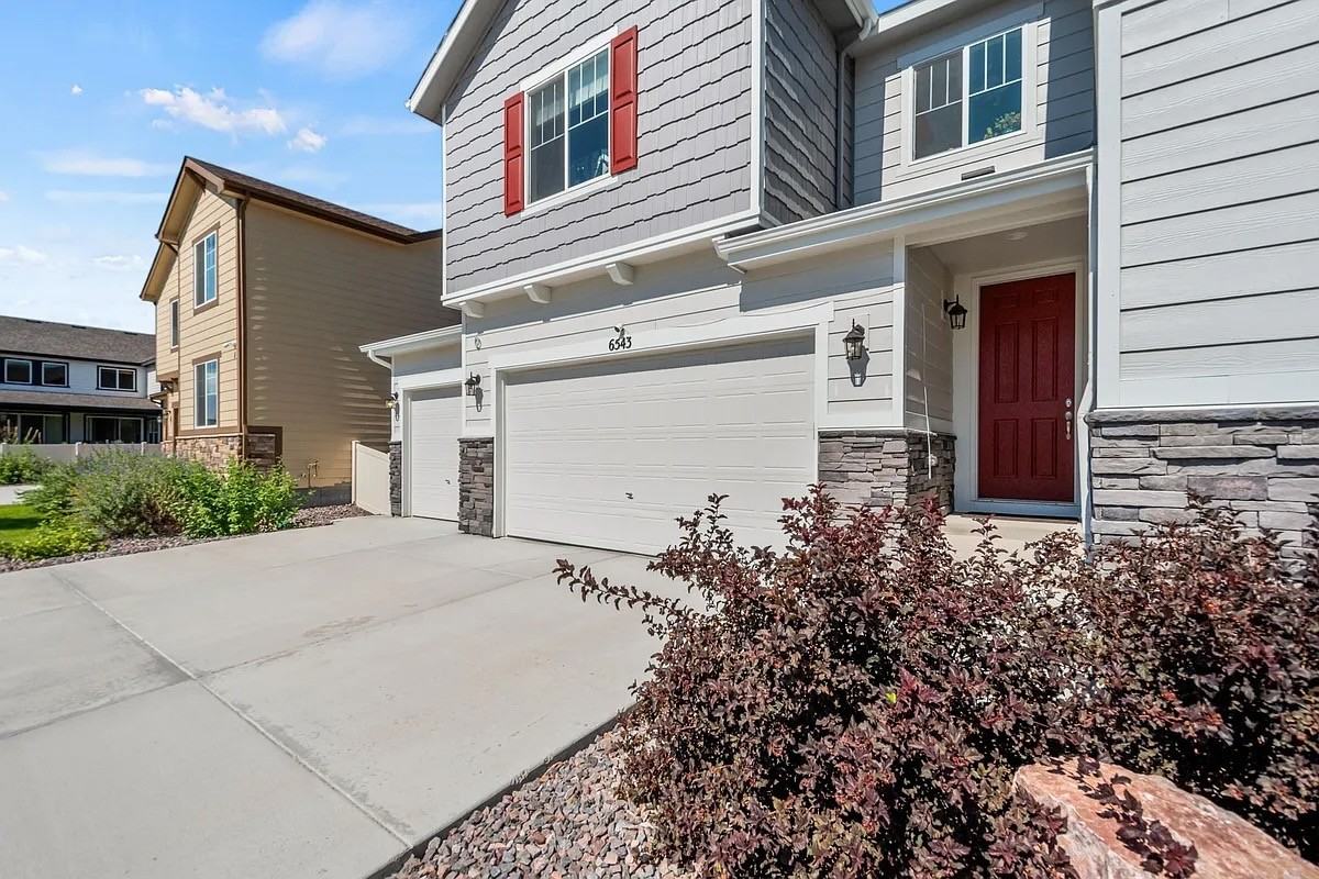 6543 Coldwater Dr - Photo 2 of 33