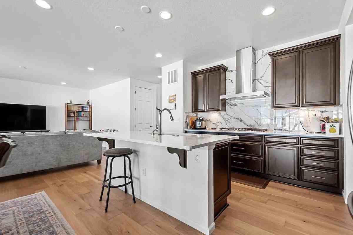 6543 Coldwater Dr - Photo 7 of 33