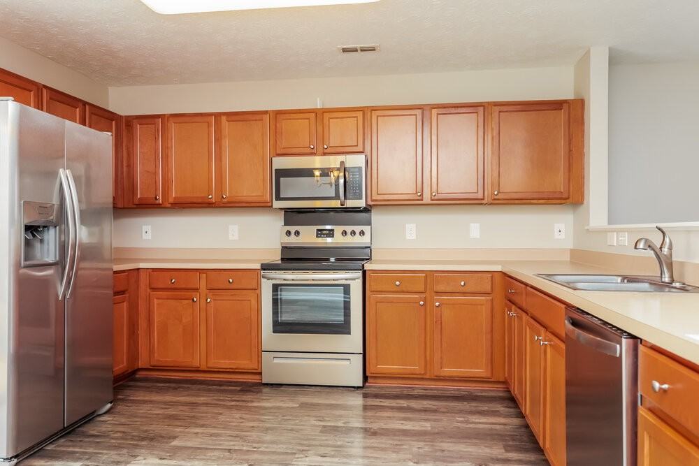 924 Grand Oak Dr - Photo 7 of 17