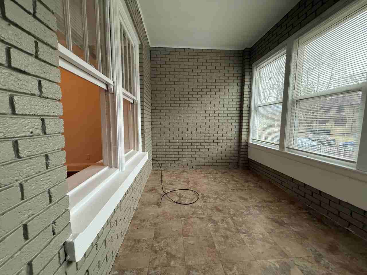 7531 N Rogers Ave #1 - Photo 5 of 9