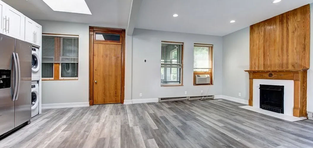 915 Pleasant St #2R - Photo 2 of 6