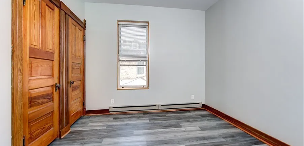 915 Pleasant St #2R - Photo 3 of 6