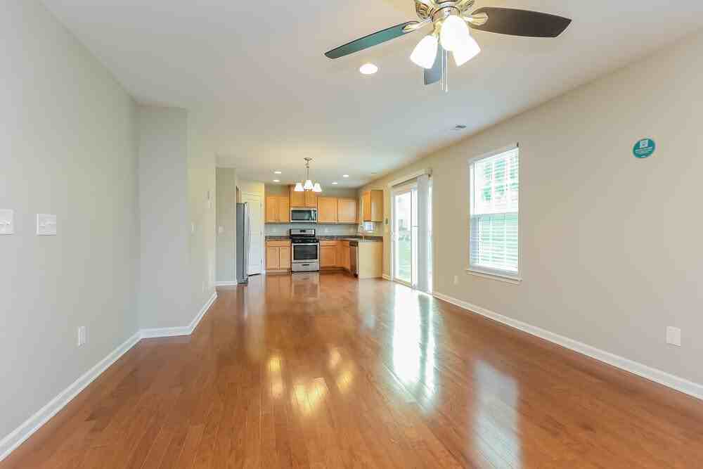408 Parmley Ln - Photo 5 of 17