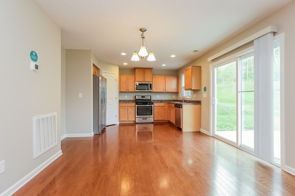 408 Parmley Ln - Photo 6 of 17