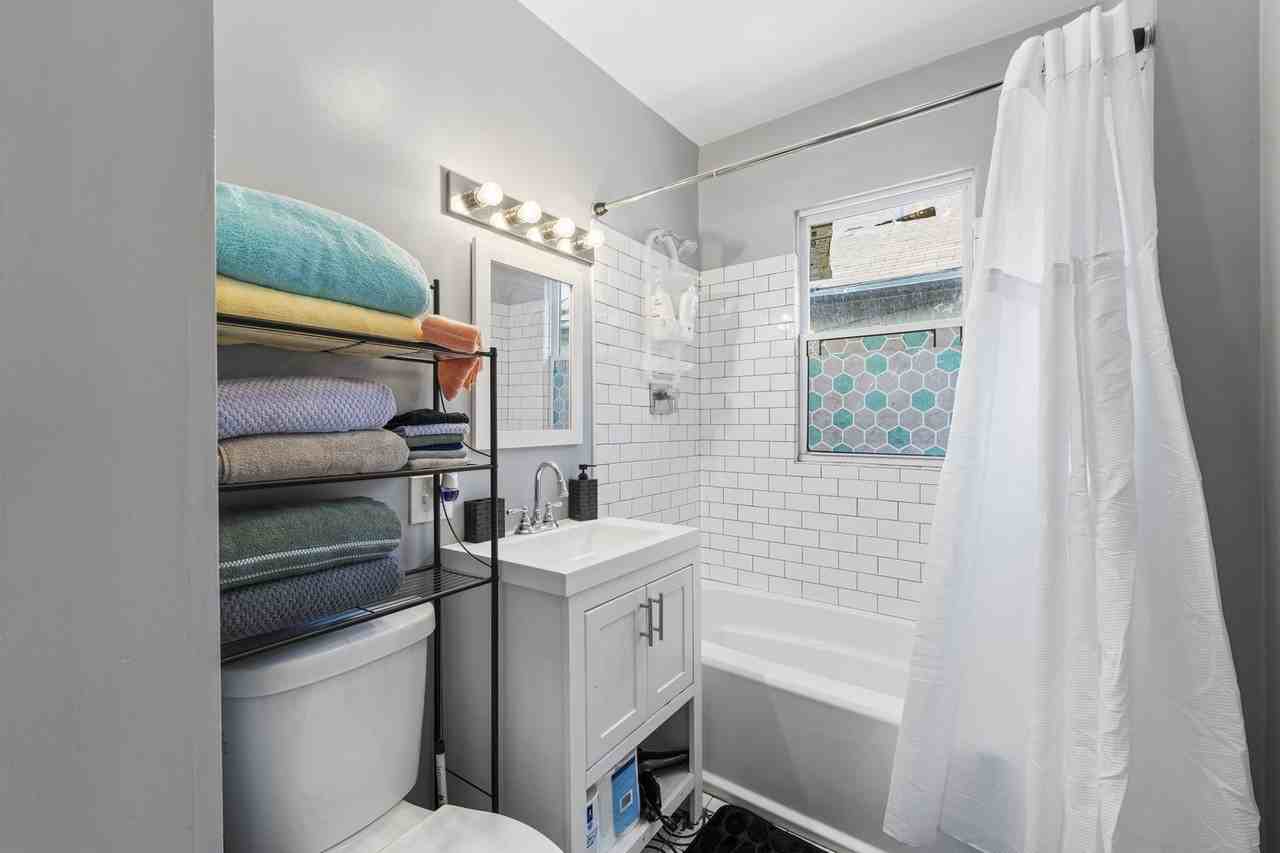 10150 S Wentworth Ave - Photo 6 of 8