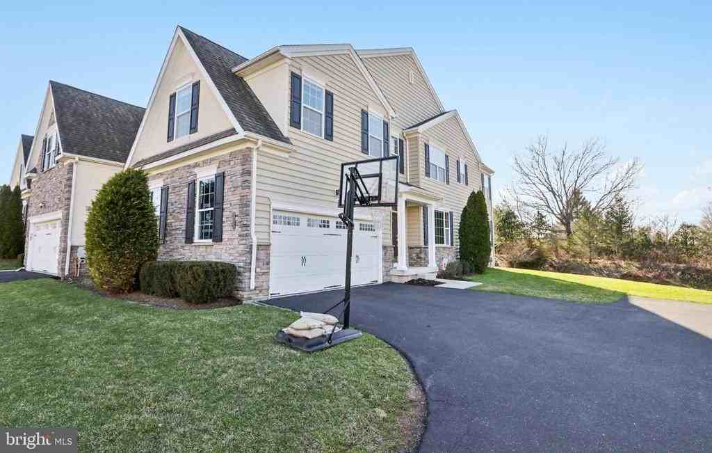 1035 Thorndale Dr - Photo 4 of 50
