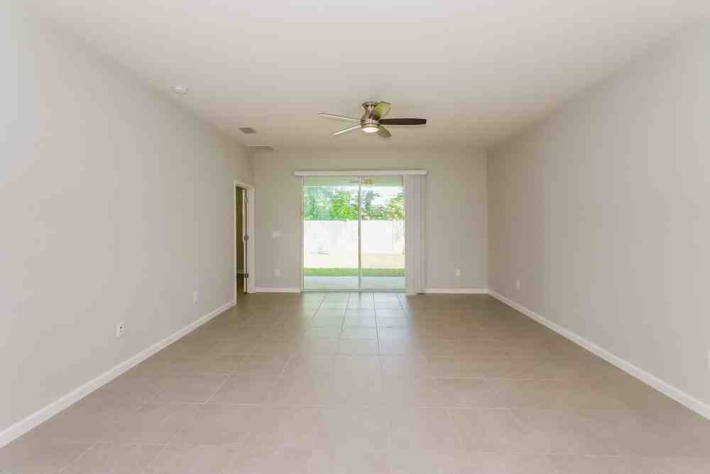 10429 Heron Hideaway Loop - Photo 5 of 16