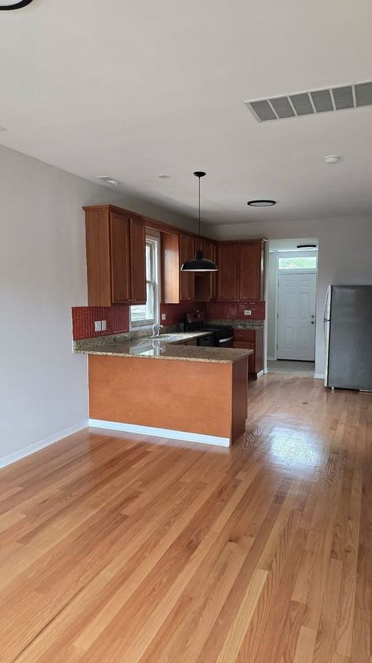6834 S Dorchester Ave - Photo 2 of 25
